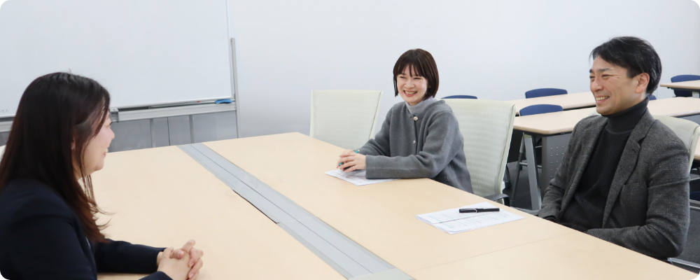 ペット＆ファミリー損害保険
株式会社様との事例における対談インタビューのお写真